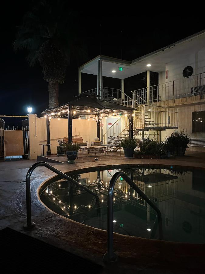 Sandpiper Springs Retreat & Spa Desert Hot Springs Exterior photo