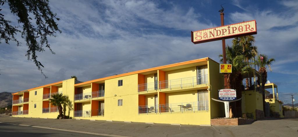 Sandpiper Springs Retreat & Spa Desert Hot Springs Exterior photo