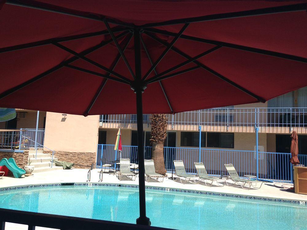 Sandpiper Springs Retreat & Spa Desert Hot Springs Exterior photo